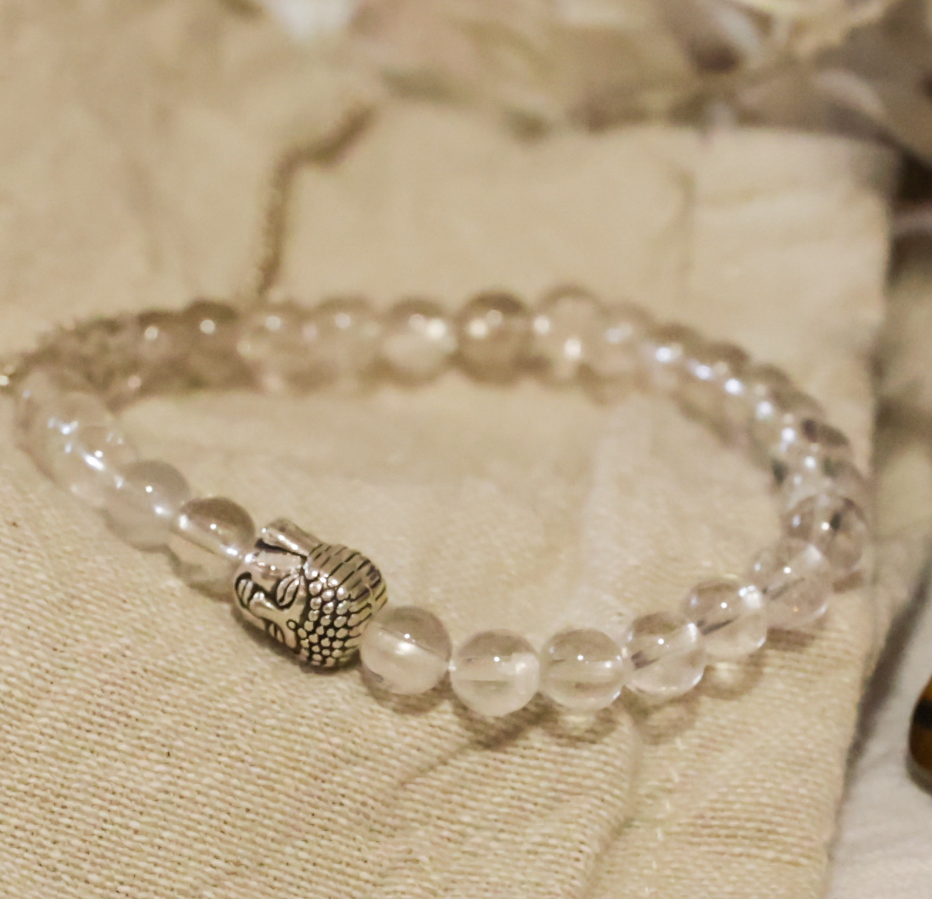 Bracelet Cristal de roche Bouddha 6mm – Image 3